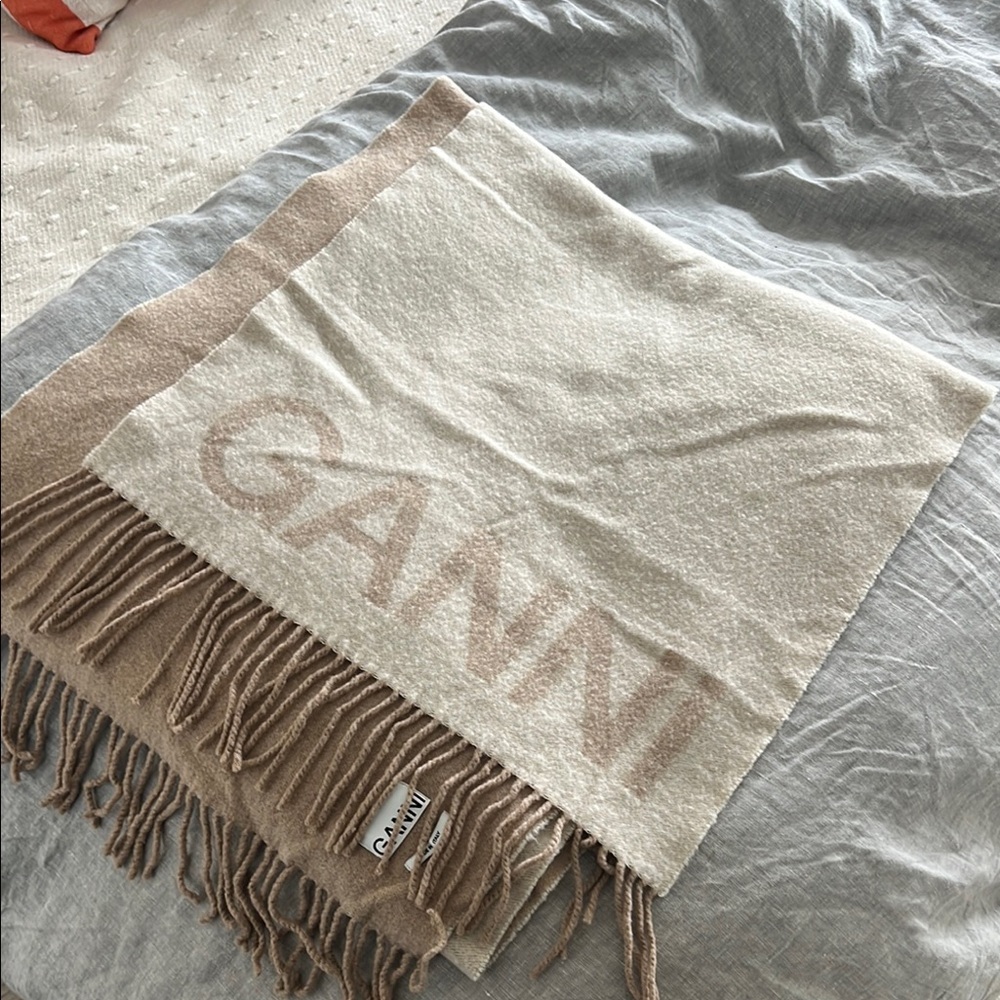 GANNI Cream and Tan Scarf